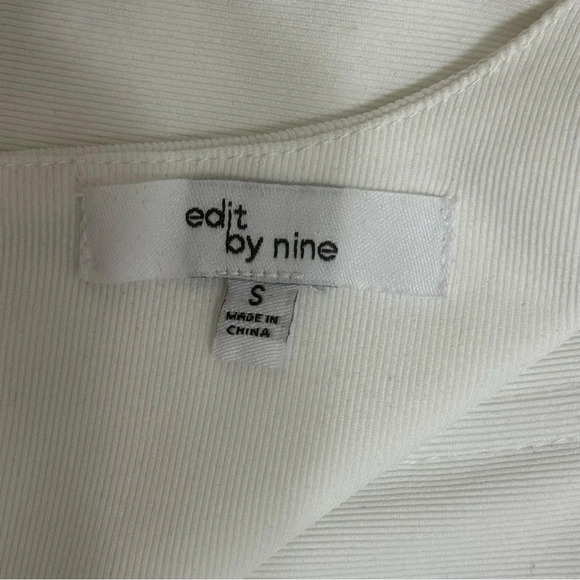 White soft corset top w/ zipper - Picture 4 of 5